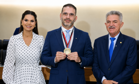 Assembleia concede medalha Epitácio Pessoa ao engenheiro Rômulo Soares Polari Filho