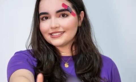 Com apenas 17 anos, estudante fica em 1º lugar em medicina na UFCG