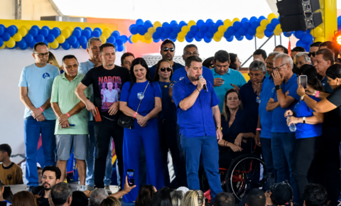 Ao lado de Veneziano e André, Dinho Dowsley anuncia segundo voto para Nabor