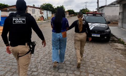 Líder de facção, filha e mais cinco pessoas são presos por suspeita de tráfico e venda de armas na Paraíba