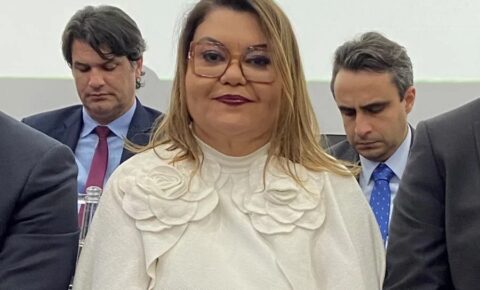 Janaína Andrade toma posse e se torna a primeira mulher a chefiar o MPF-PB