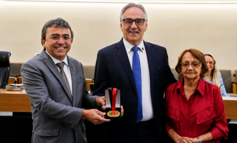 ALPB homenageia ex-prefeito de Cajazeiras Zerinho Rodrigues e o empresário José Arlan