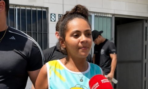 Mulher é presa após confessar assassinato do marido em Caaporã; suspeita foi encontrada bebendo em bar