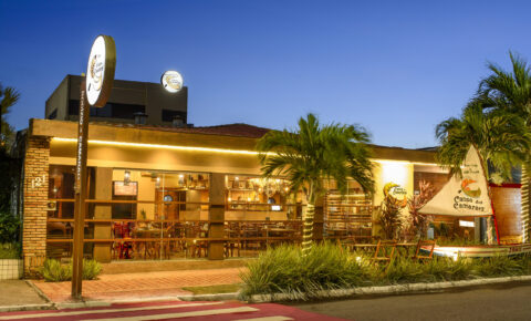 Restaurante Canoa dos Camarões abre todos os dias do feriado, das 11h às 23h