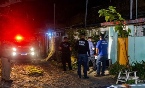 Homem de 53 anos é morto a tiros dentro de casa no bairro das Trincheiras, em João Pessoa