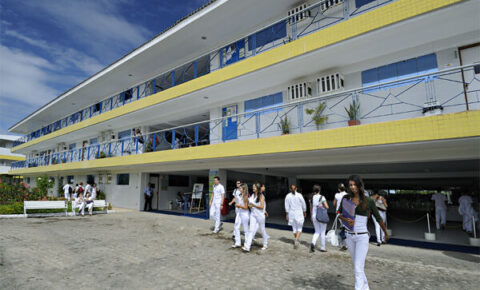 Faculdades Nova Esperança inauguram biblioteca com acesso gratuito à comunidade