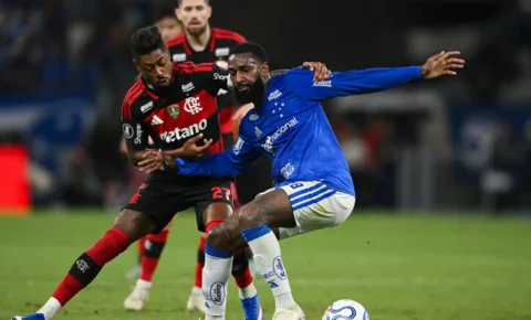 Cruzeiro sai na frente, mas Paquetá garante empate do Flamengo em jogo de ida das oitavas da Libertadores