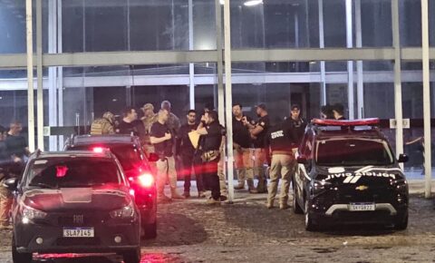 Operação policial cumpre 30 mandados contra suspeitos de tráfico e homicídios