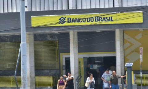Negociações não avançam e Caixa e Banco do Brasil amanhecem de portas fechadas