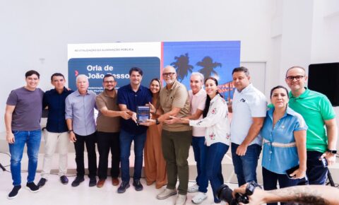 Leo Bezerra autoriza implementação da nova iluminação da Orla Marítima, mais tecnológica, econômica e eficiente