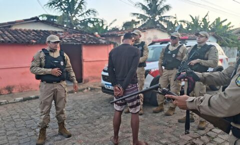 Operação cumpre mandados contra suspeitos de tráfico de drogas e homicídios em Mulungu