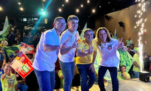 Durante evento com apoiadores, Tovar diz que “Campina e a Paraíba não podem perder um senador como Veneziano”