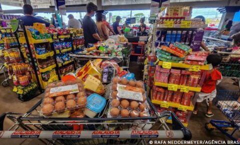 Consumo de alimentos cresce após proibição das bets no país, diz Abras